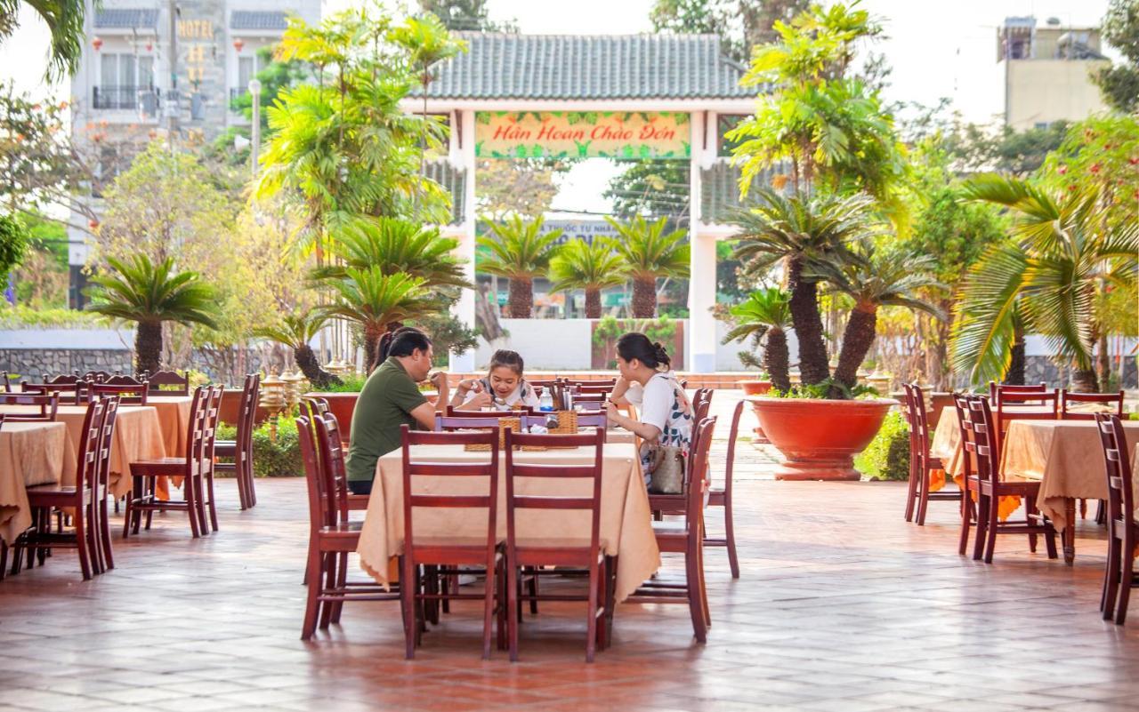 Khách Sạn Bến Đá Núi Sam Chau Doc Exterior foto