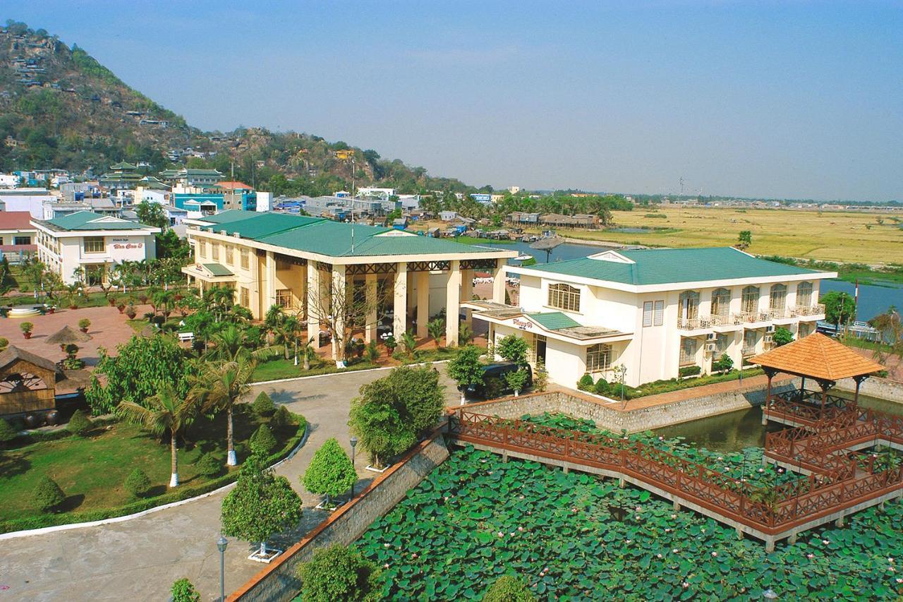 Khách Sạn Bến Đá Núi Sam Chau Doc Exterior foto